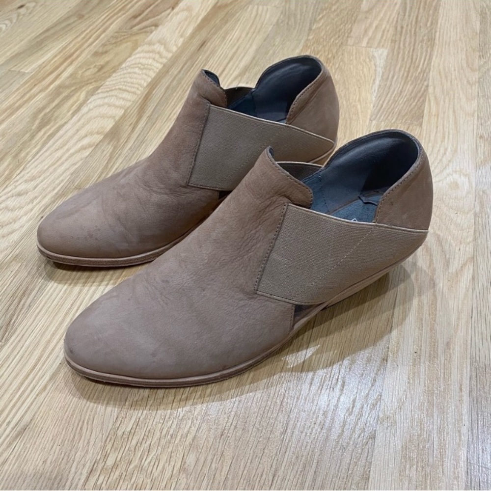 Eileen Fisher Leather Booties Size 7.5